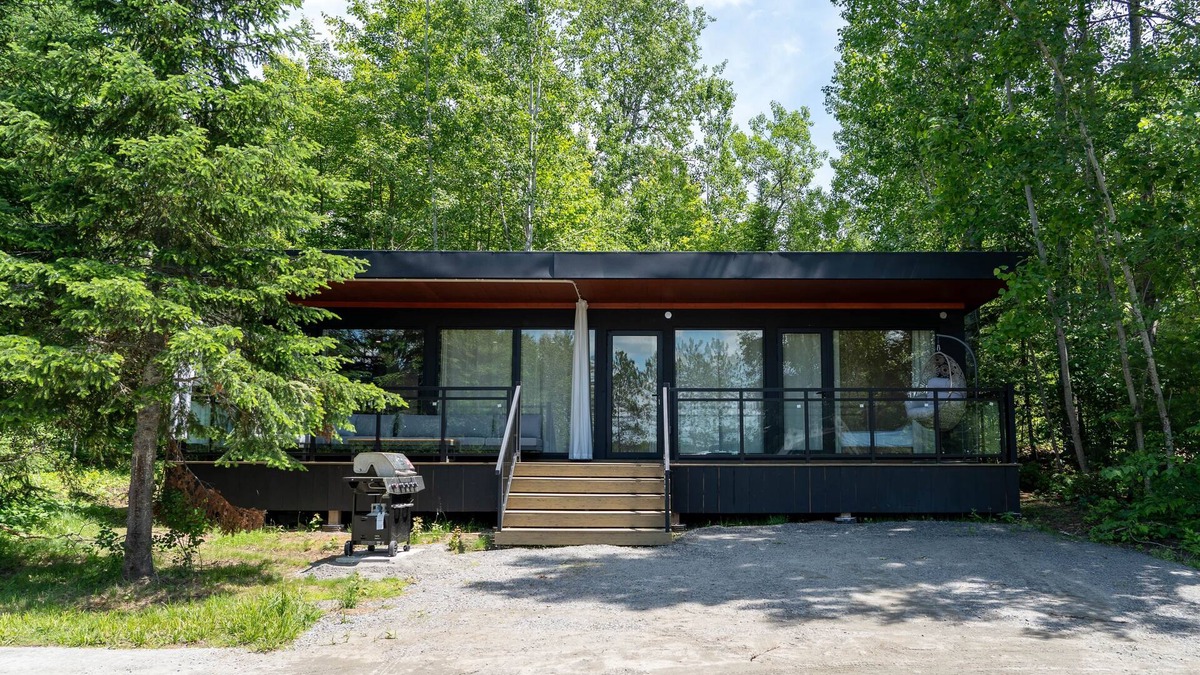 South Algonquin Cabin | Algonquin's Edge Resort | Waterview 1