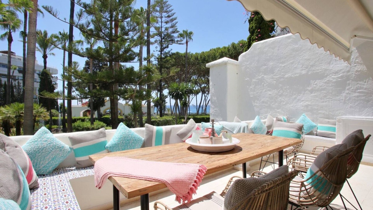 Golden Mile Apartment | Alhambra Del Mar Apartment