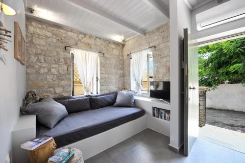 Gaios Apartment | Alia Studios