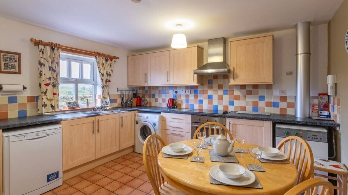 Lanehead House | Alices Cottage - Three Bedroom House, Sleeps 6