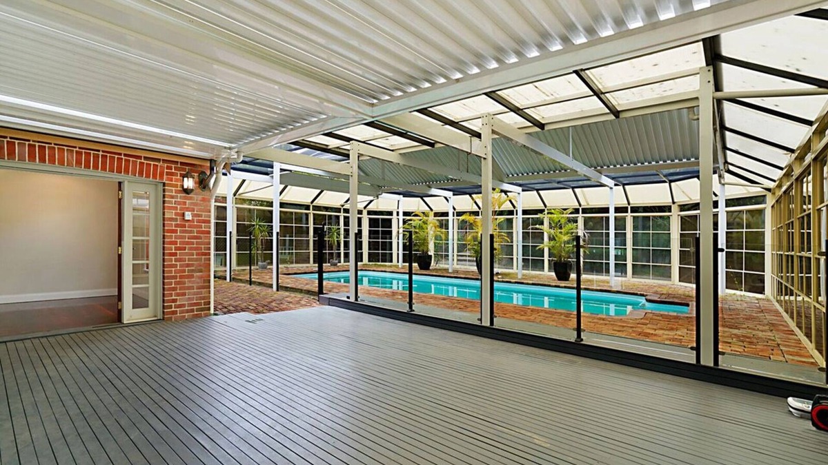 Speers Point House | Alices Lake House, Speers Point, Lake Macquarie water views & indoor pool,