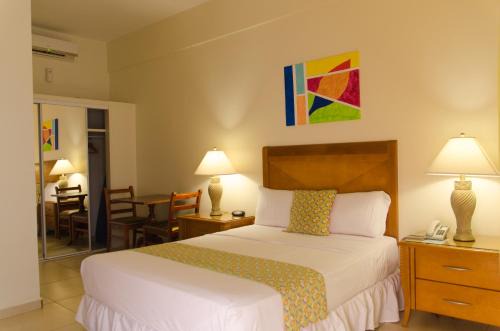 Philipsburg Hotel | Alicia's Inn