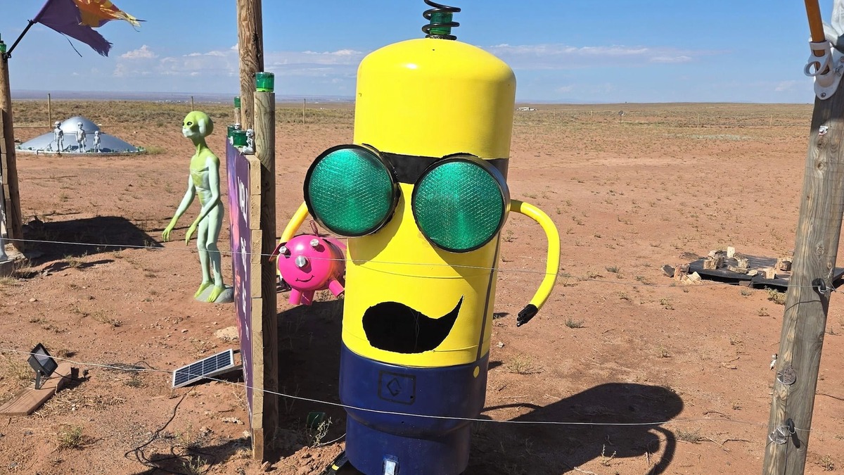 Holbrook RV Rental | Alien Acres UFO campground, car, truck, RV, tent off-grid camping