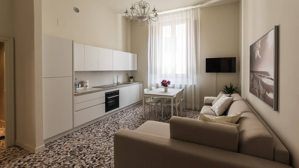 Ravenna Apartment | Alighieri Theatre charming suite
