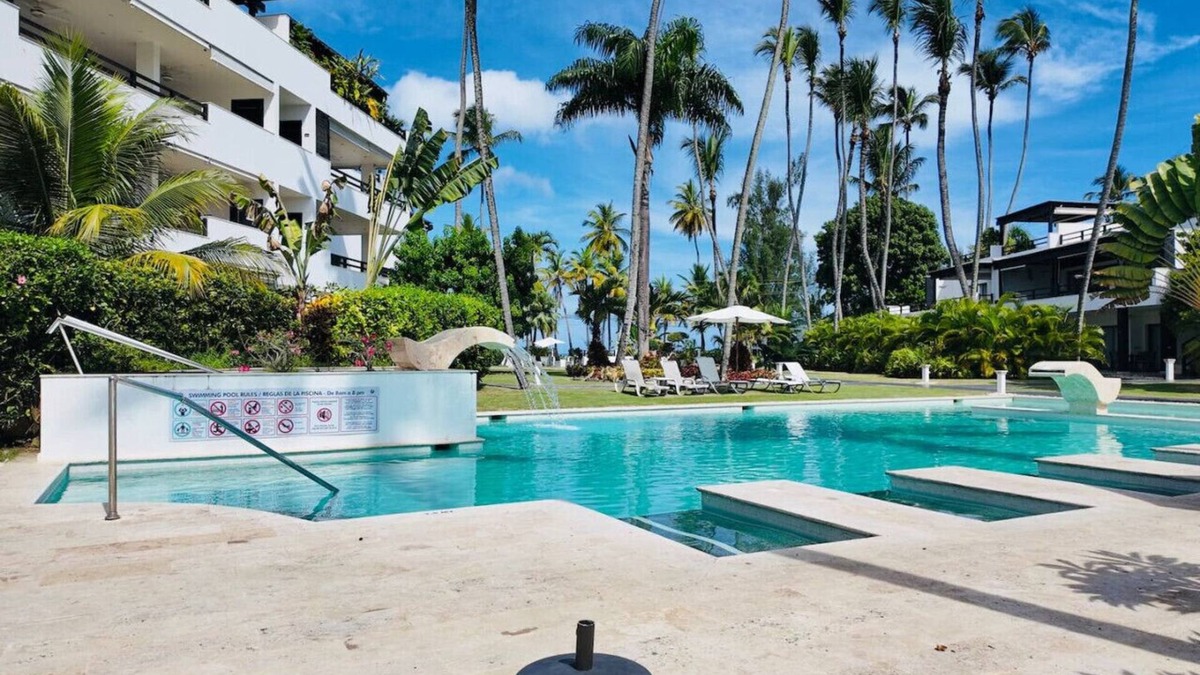La Iglesia Apartment | Aligio Beachfront Resort & Spa