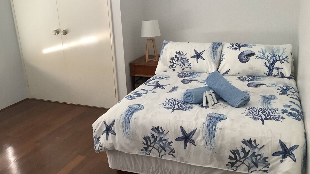 Eneabba House | AliMac's Beach Shack Leeman Just 200mts from the beach & boat ramp