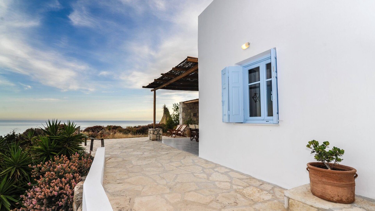 Minoa Pediada Villa | Aliori Beach House, relax and serenity in a unique place in the nature of Cre