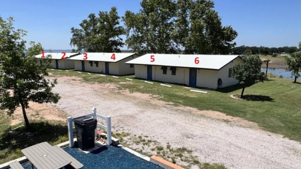 Tow Apartment | All 6 Family Studios! Six pack deal.