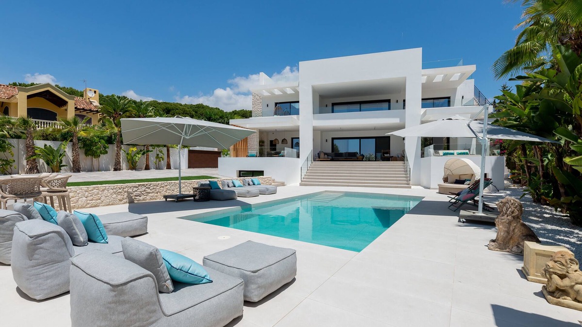 Urbanizacion Costabella Villa | All About Playas Andaluzas Villa