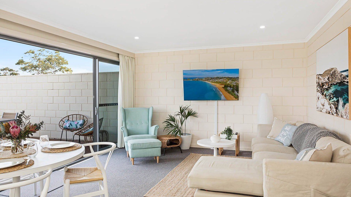 Merimbula Apartment | All Decked Out: 2 bedroom pet friendly apartment