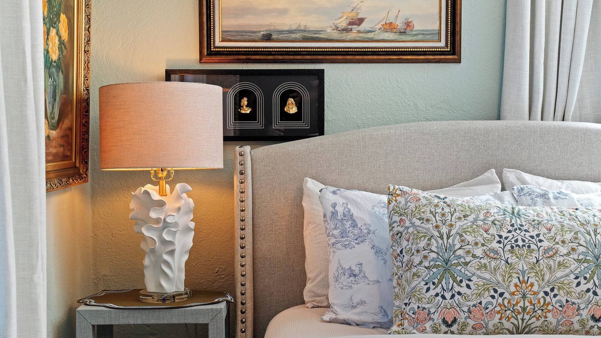 Mount Dora Cottage | All In The Details: Modern Amenities, Close to Downtown. Pet Friendly!