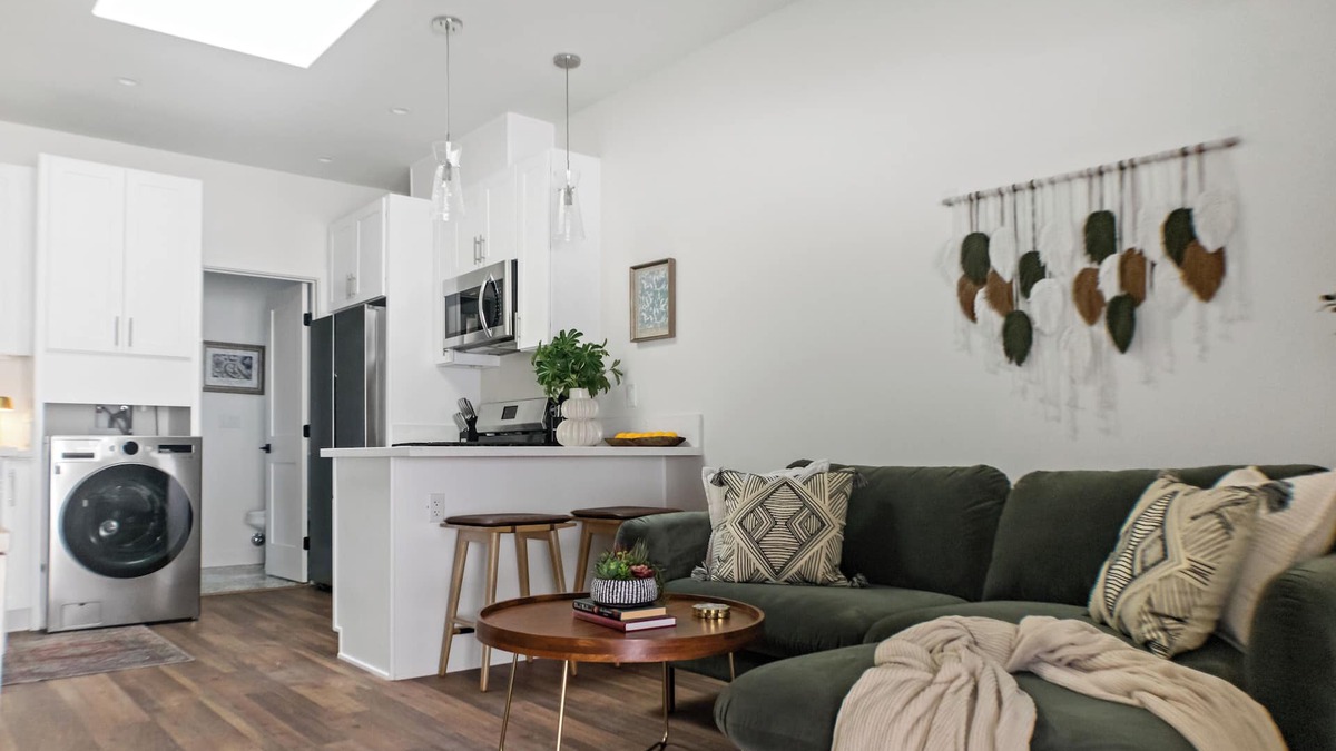 Willmore Apartment | All New Apt Mins Beach, Downtown & Convention Ctr