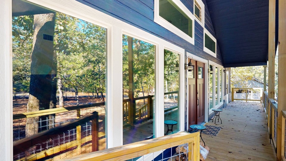 Holly Lake Ranch House | All-new cottage with resort amenities, covered porch, & screened dining room