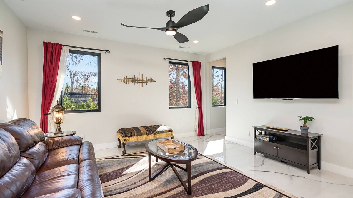 Matthews Apartment | All New spacious cozy in-law suite 1BD minutes to highway 485 & 74