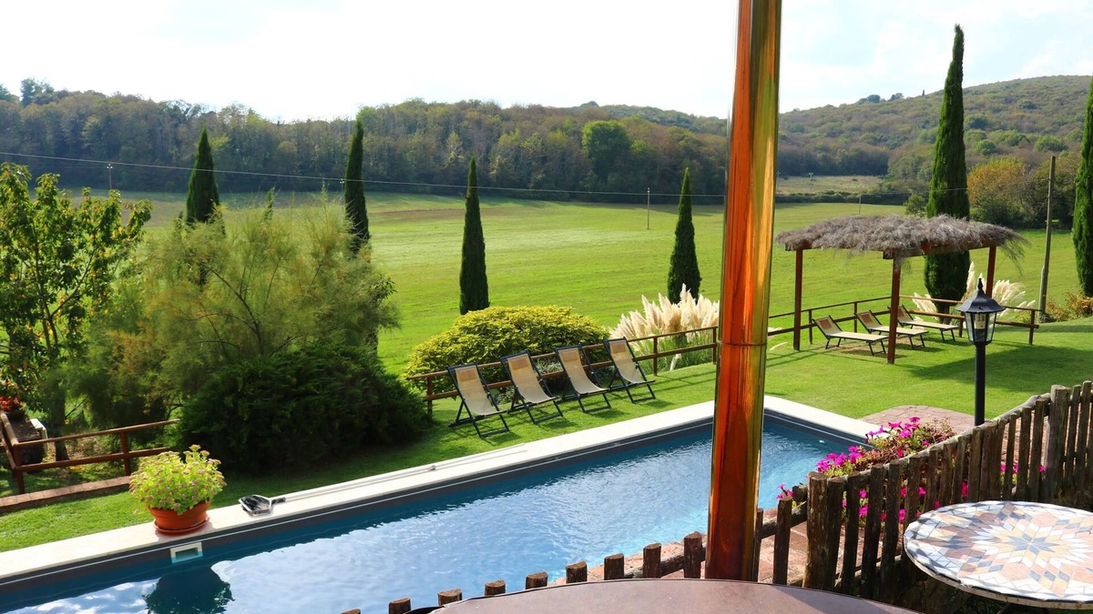 Simignano Villa | ALL PROPERTY 7BR - Charming Tuscan Villa with pool, hot tub, A/C,Siena 15 km