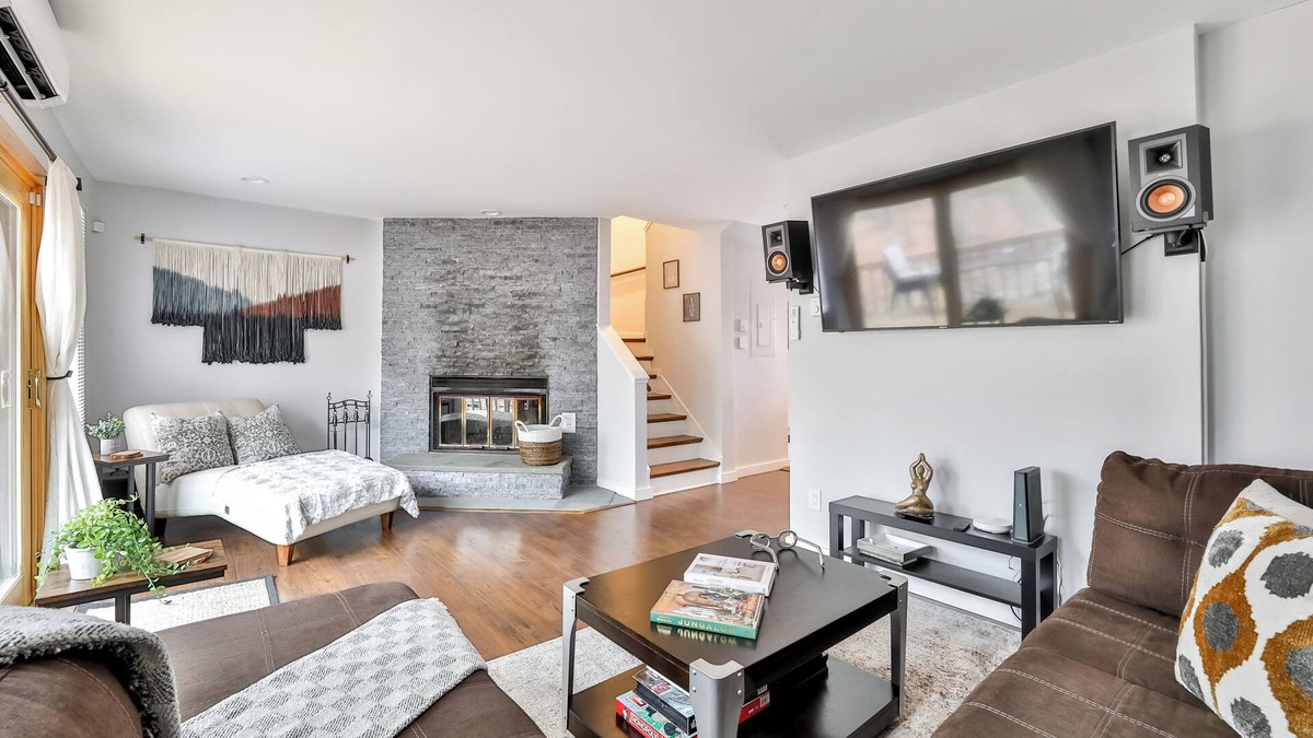 Windham Condo | All-Season Condo - Ski Windham l Hunter l Pool l Hike l Fish
