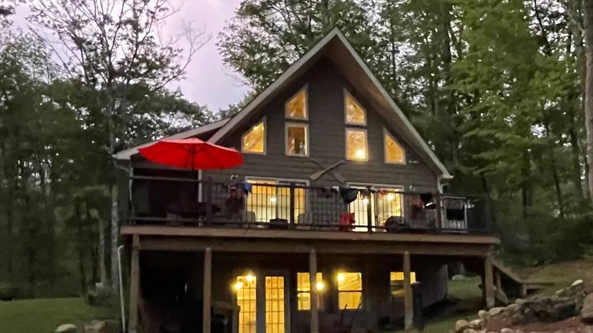Barrington Cabin | All season cozy waterfront cabin. Ideal get away.