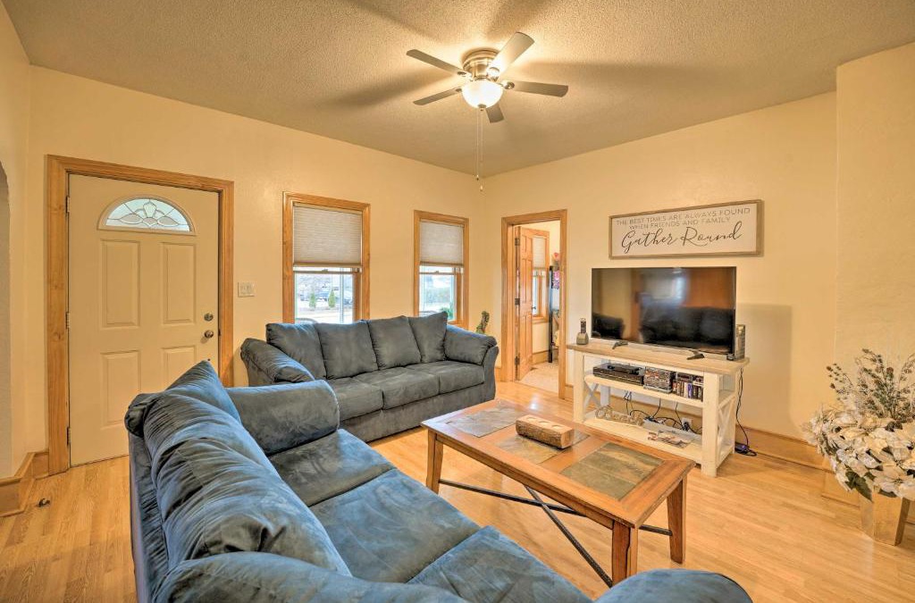 Grand Haven House | All-Season Grand Haven Getaway with Deck!