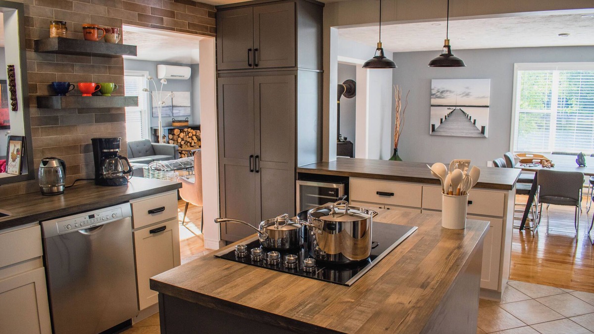 Shediac House | All-season waterfront 4-bedroom in Shediac