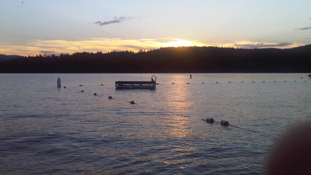 Hebron Condo | All Season Waterfront spacious 2 br condo on Newfound Laken