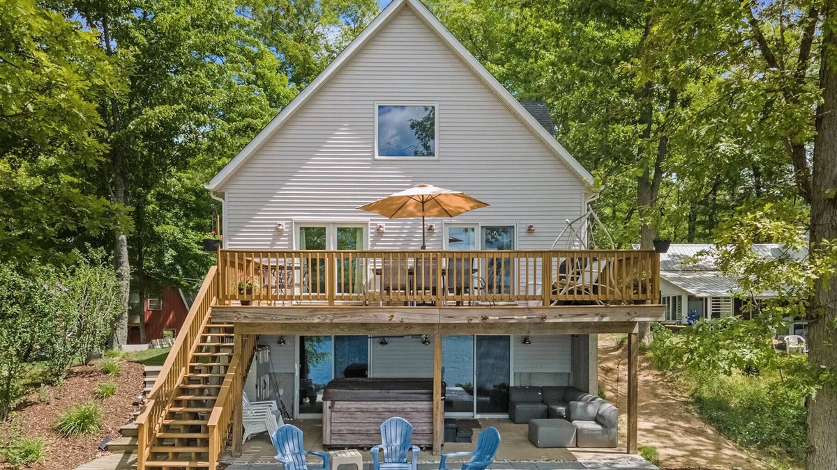 Bitely Ski Chalet | All-Sports Lakefront Cottage