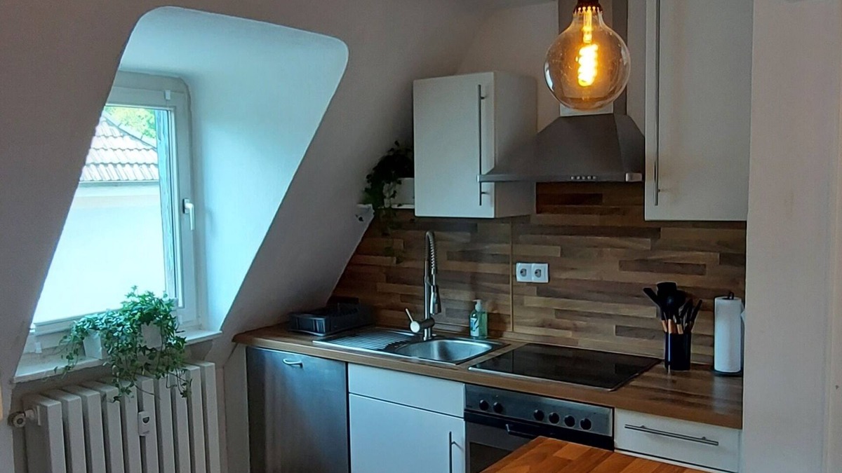 Bergerhausen Apartment | AlleeSuite, near trade fair, RÜ, Baldeneysee, central, NETFLIX