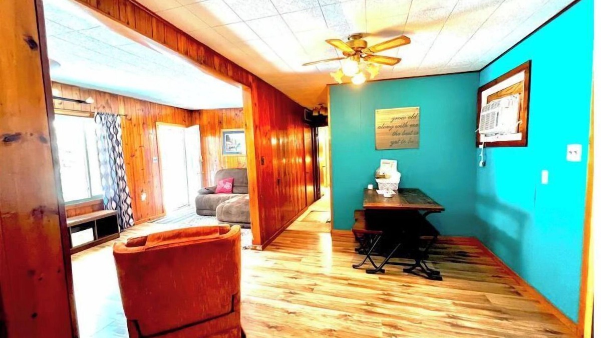 Kennerdell House | Allegheny Cottage - Entire Place - Pet Friendly