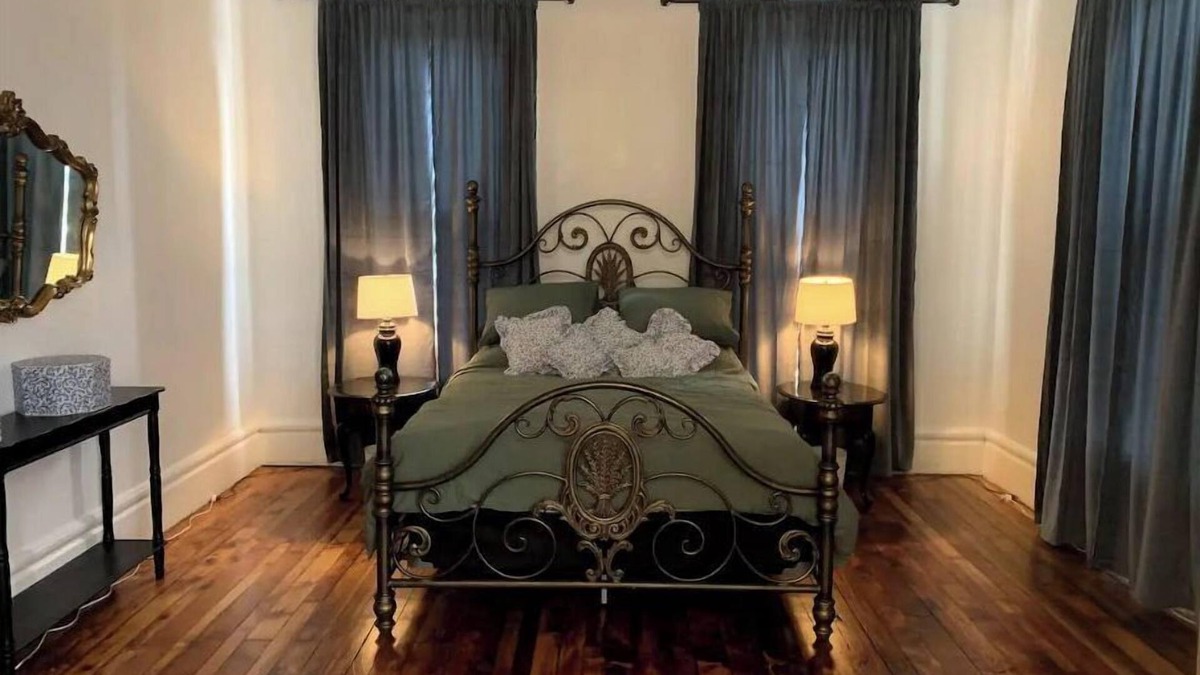 Warren Apartment | Allegheny Suite