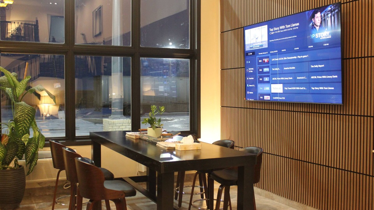 Alliance Hotel | Alliance Hotel & Suites, a Howard Johnson by Wyndham