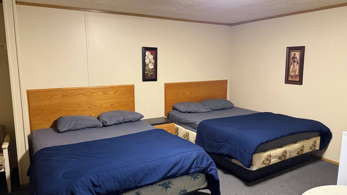 Division No. 7 Hotel | Alliance valley Inn motel