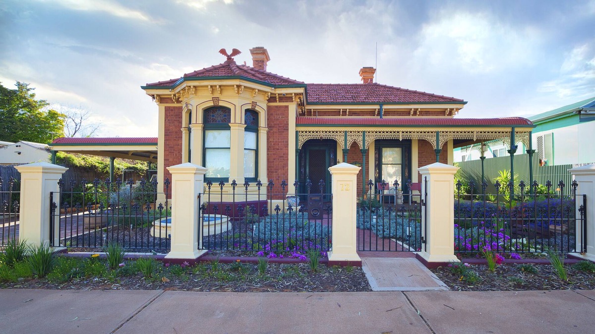 Piccadilly House | Allora House Kalgoorlie
