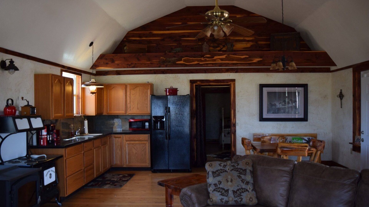 Eastland House | Allure charming peaceful wooded Hill Country like views with easy Lake access