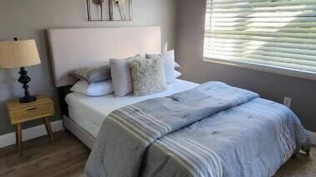 Ventura House | Alluring 2bd/2ba in East Orlando.