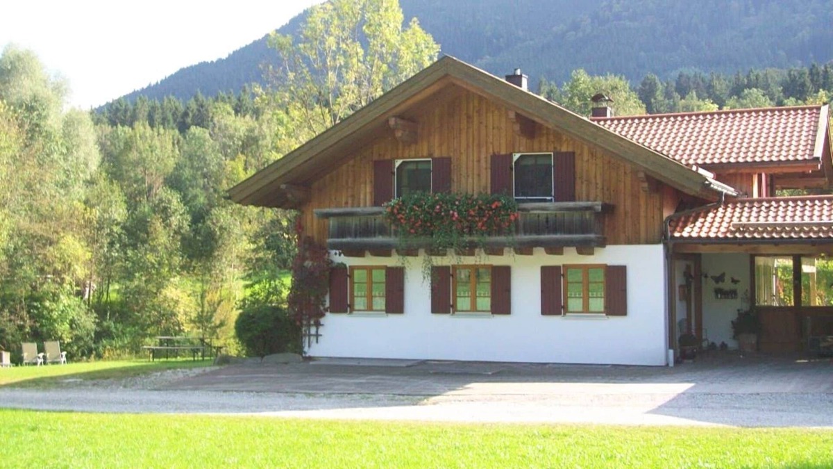 Bad Kohlgrub Apartment | Alluring Apartment in Bad-Kohlgrub with Private Garden