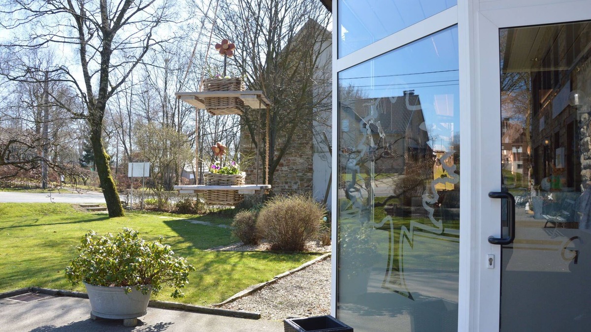 Waimes Cottage | Alluring Cottage in Waimes Robertville with Sauna