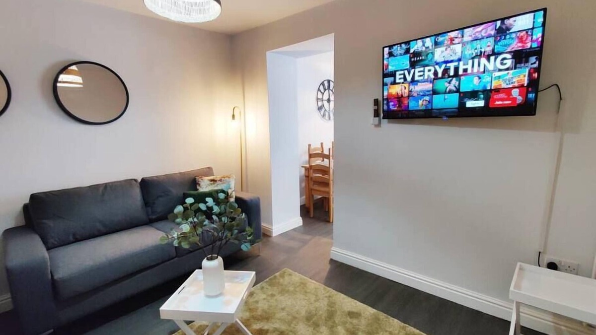 Landore Apartment | Alma Accommodation - TV in Every Bedroom!