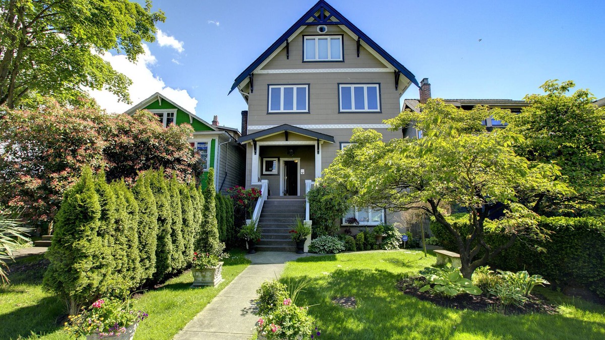Kitsilano Apartment | Alma Beach Suites