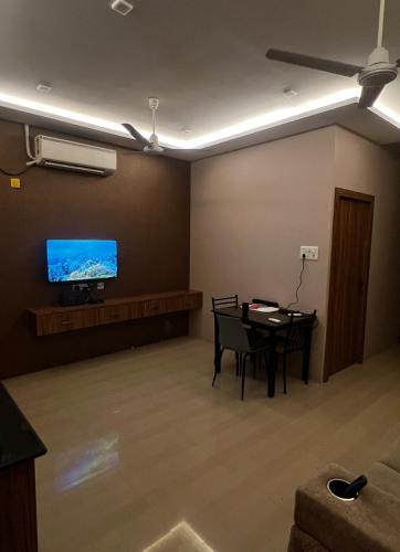 Alwarpet Apartment | Alma by MyCasa Elegant 2BHK Stay in TTK Road