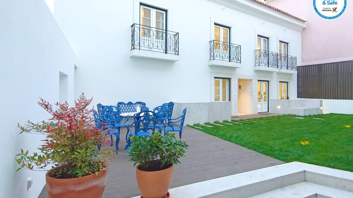 Santo Estevao Hotel | Alma Moura Residences