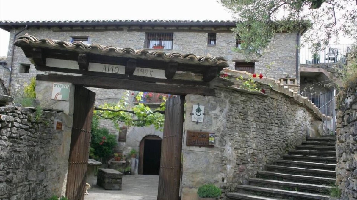Barcabo Cottage | Almazorre: Country holiday home - ALMAZORREApartment in Farmhouse
