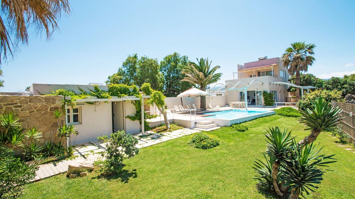 Pigianos Kampos Villa | Almirikia Waterfront Villa, Near Amenities, Pool
