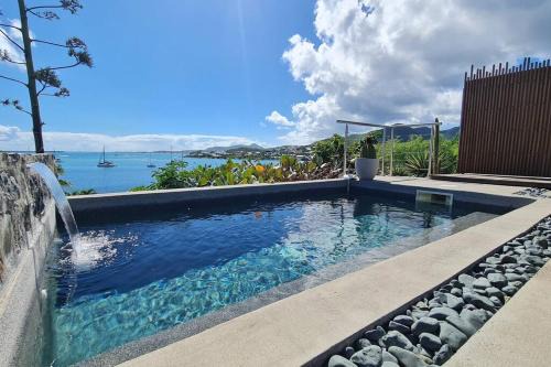 Cul de Sac House | Almond Blue Caribbean Feeling