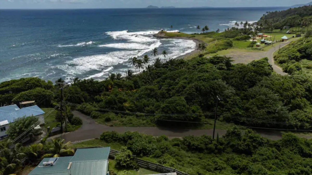 Colonarie Apartment | Almond Cottage at Waves Villa Guesthouse