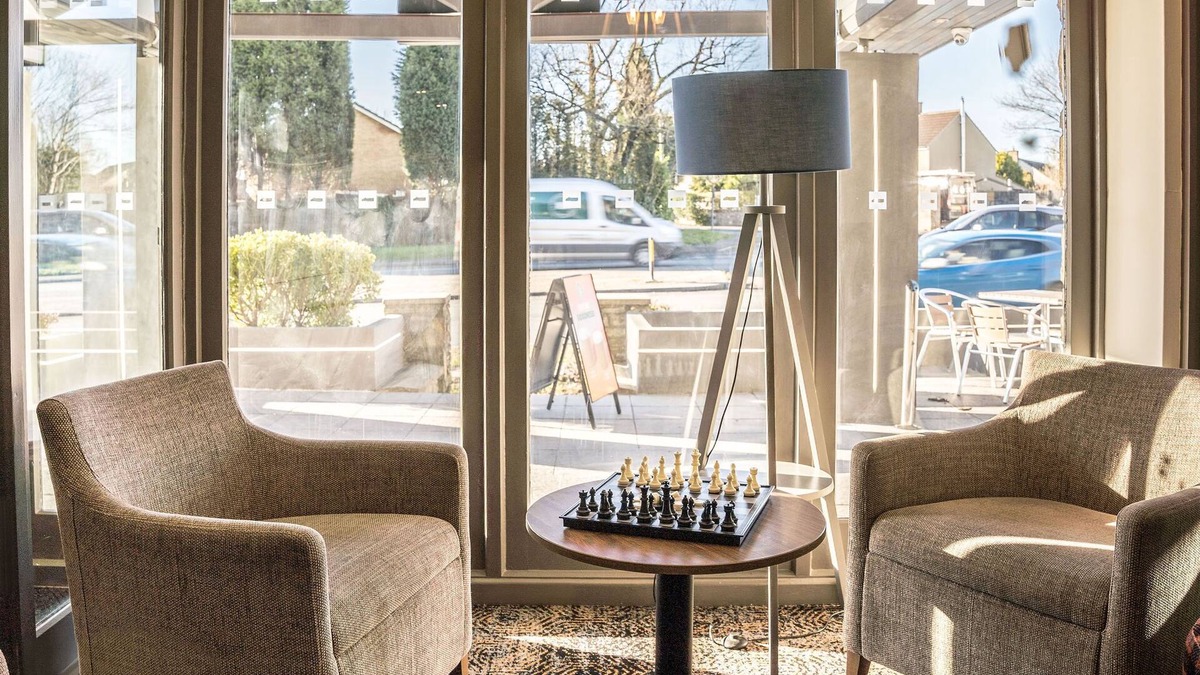 Almondsbury Hotel | Almondsbury Inn & Lounge