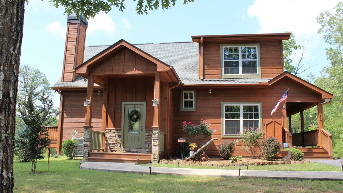 Young Harris Cabin | Almost Heaven.in Blairsville, GA