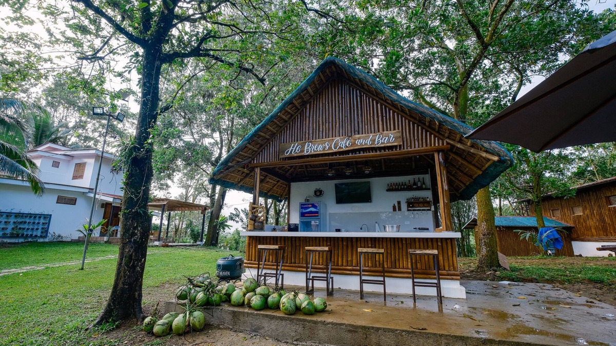 Cavinti Apartment | Almost Heaven Lake Resort by Cocotel
