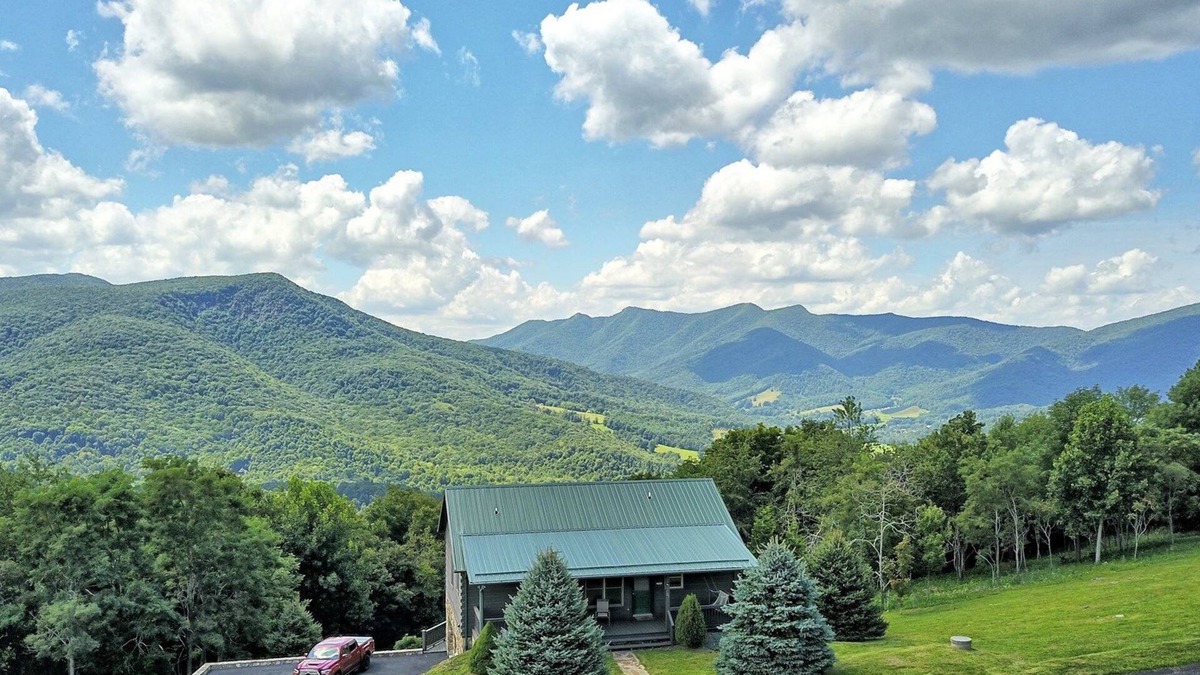 Buck Mountain Cabin | Almost Heaven-Open for Bookings! Views, Hot Tub, AC, WIFI