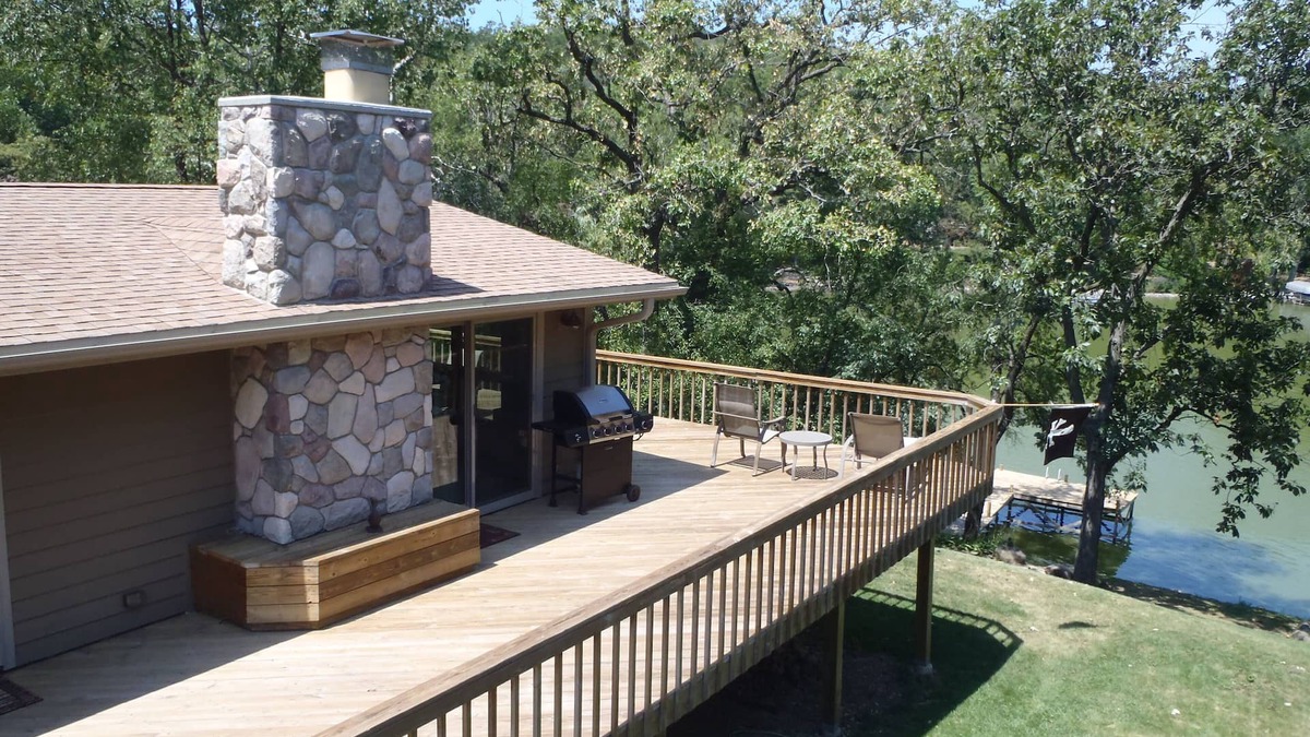 Whitewater House | Almost Heaven - Relaxing Getaway On Serene Rice Lake