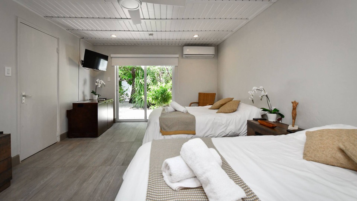 Oranjestad House | ALOE B&B
