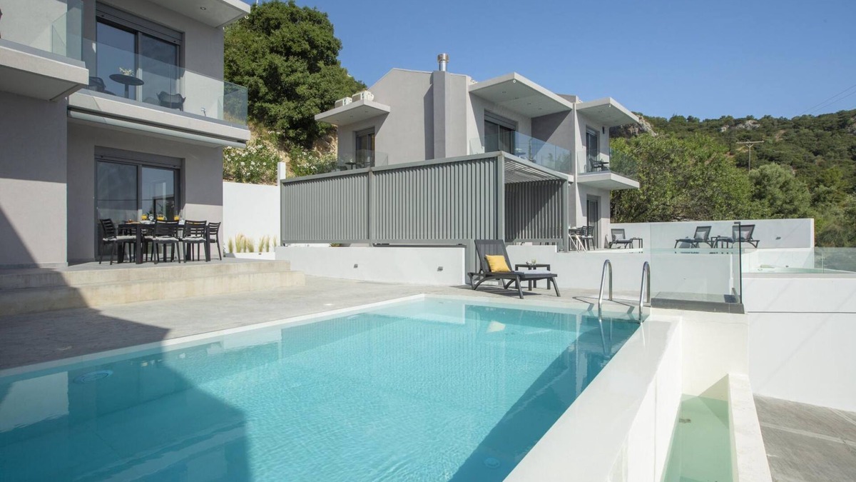 Apolpaina House | Aloft Luxury Villas Lefkada - Heated Pool